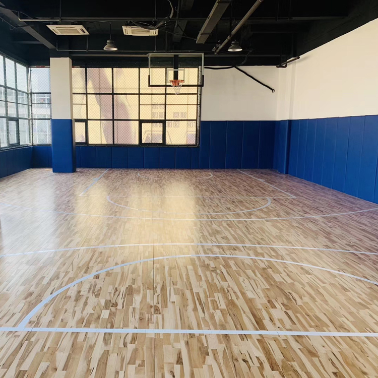 木地板室内篮球场