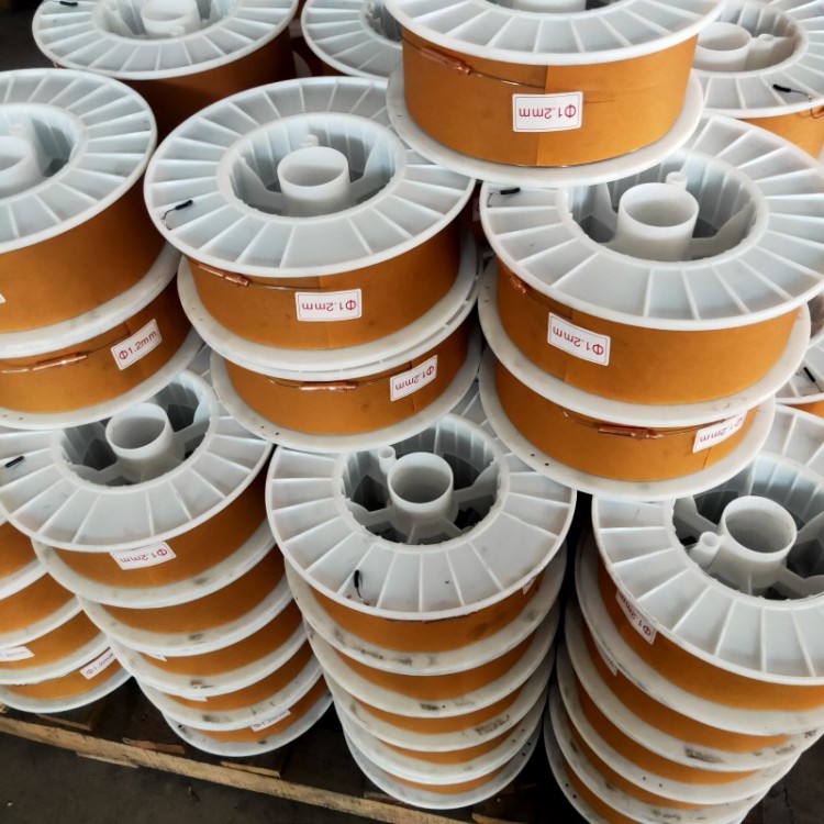 新型接耐磨板焊丝 焊接时不用预热和保温