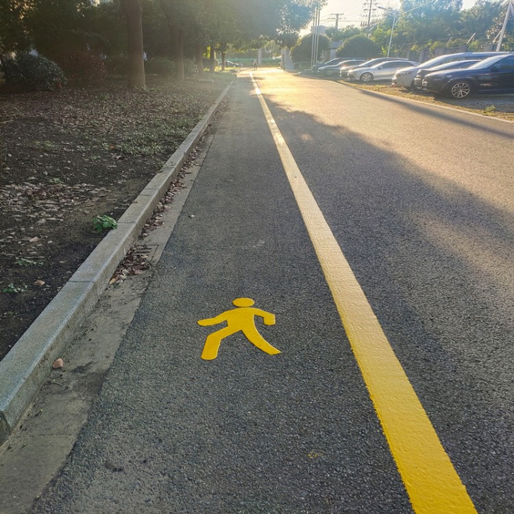 昆山画车道黄线、白线一米价格